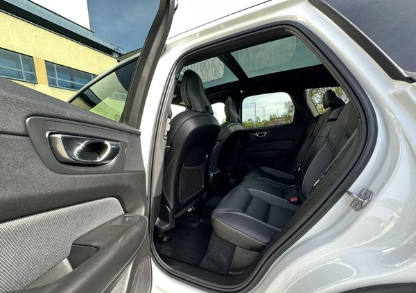 Volvo XC 60 cena 154900 przebieg: 114000, rok produkcji 2020 z Lipiany małe 781